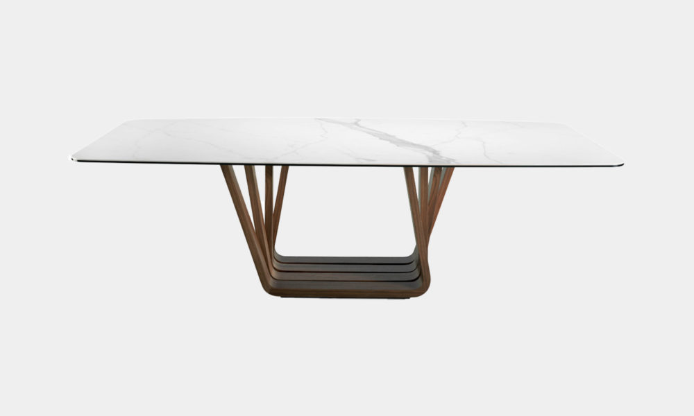 Mesa de comedor moderna con patas de madera